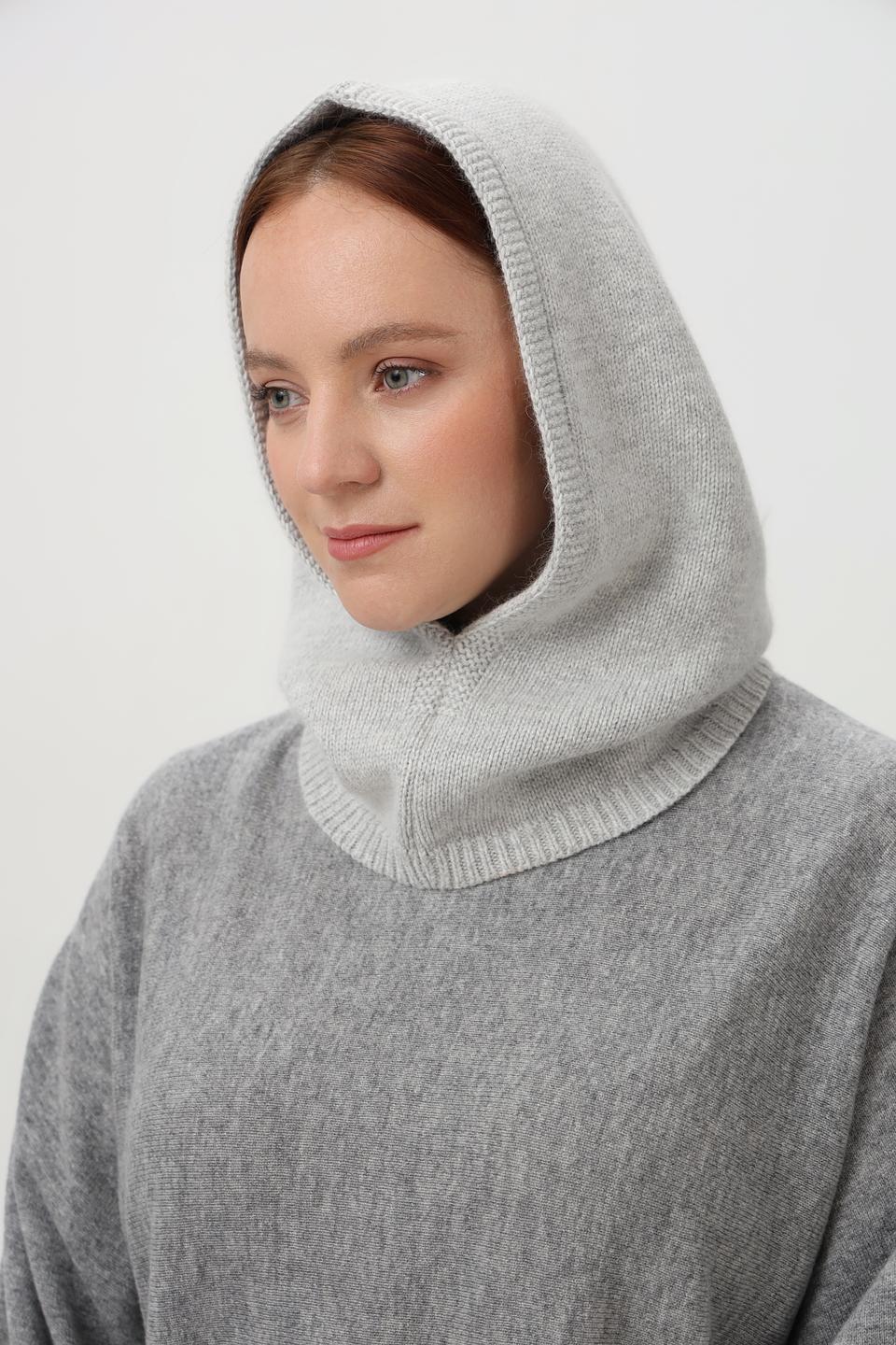 Капюшон вязаный Julia Florenzi серый