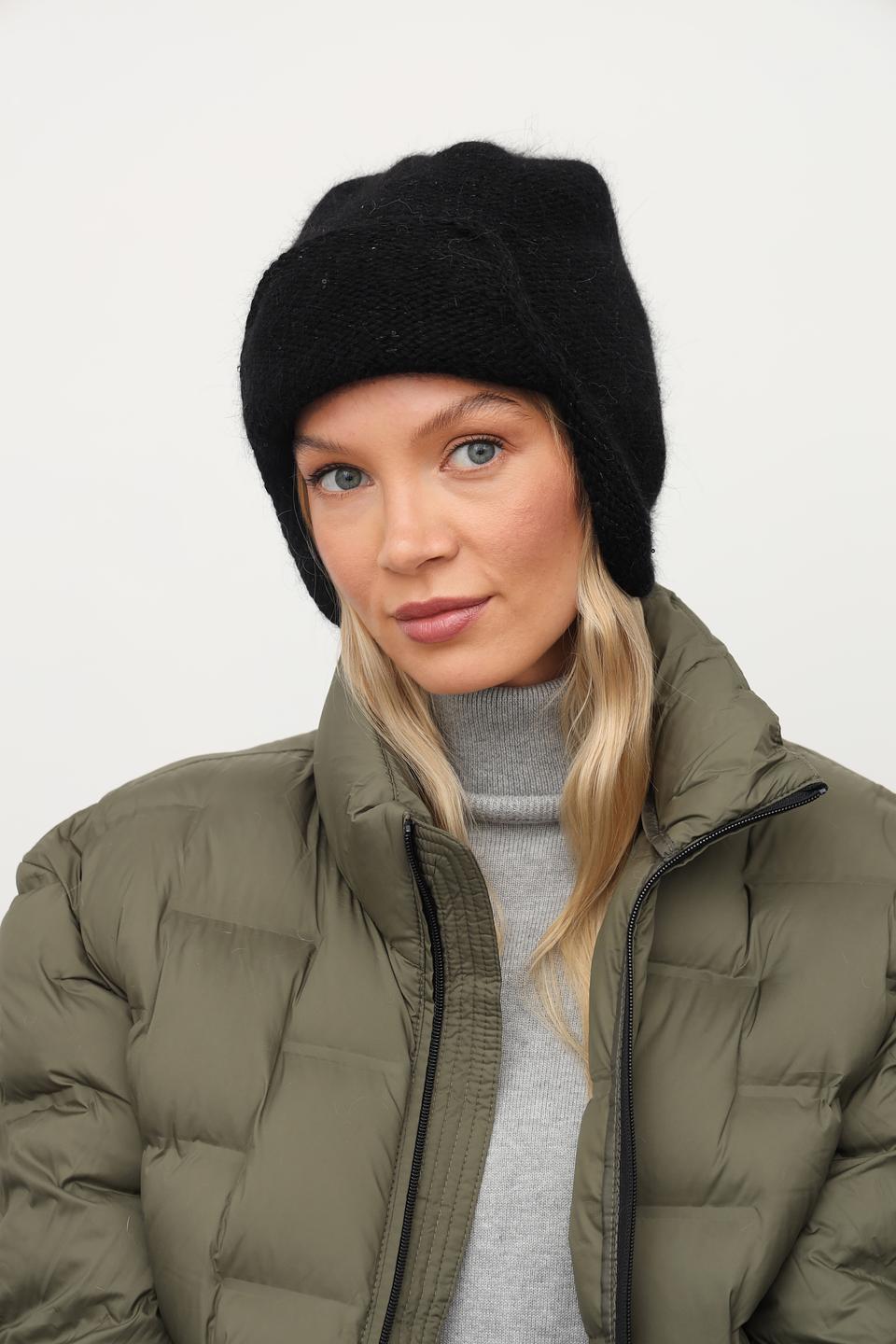 Шапка Julia Florenzi с пайетками