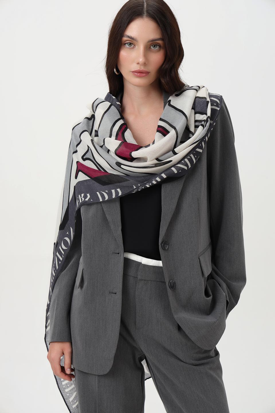 Шарф Lecomte с абстрактным рисунком