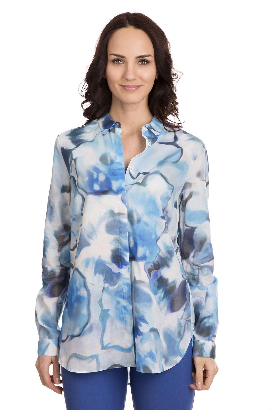 Блуза Brax голубого цвета с цветочным принтом