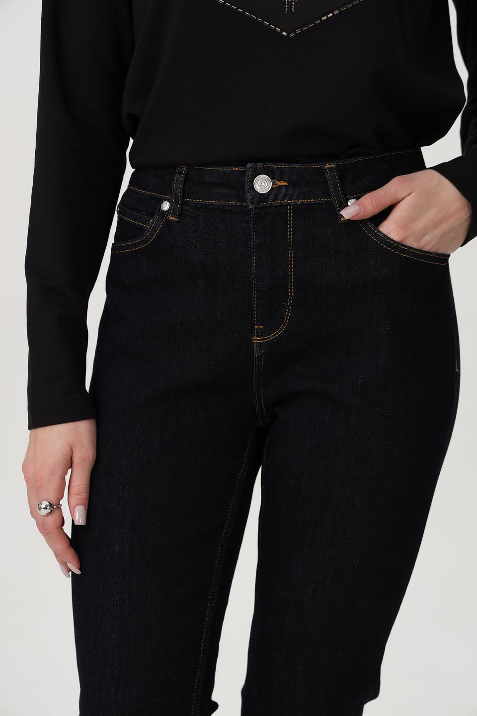 Джинсы Monari с контрастной отделкой