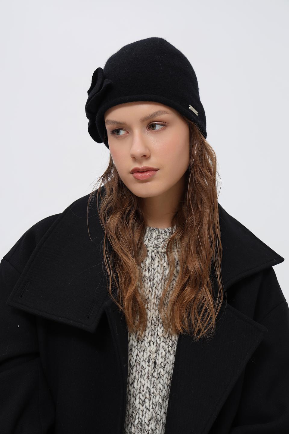 Шапка Seeberger с бантом