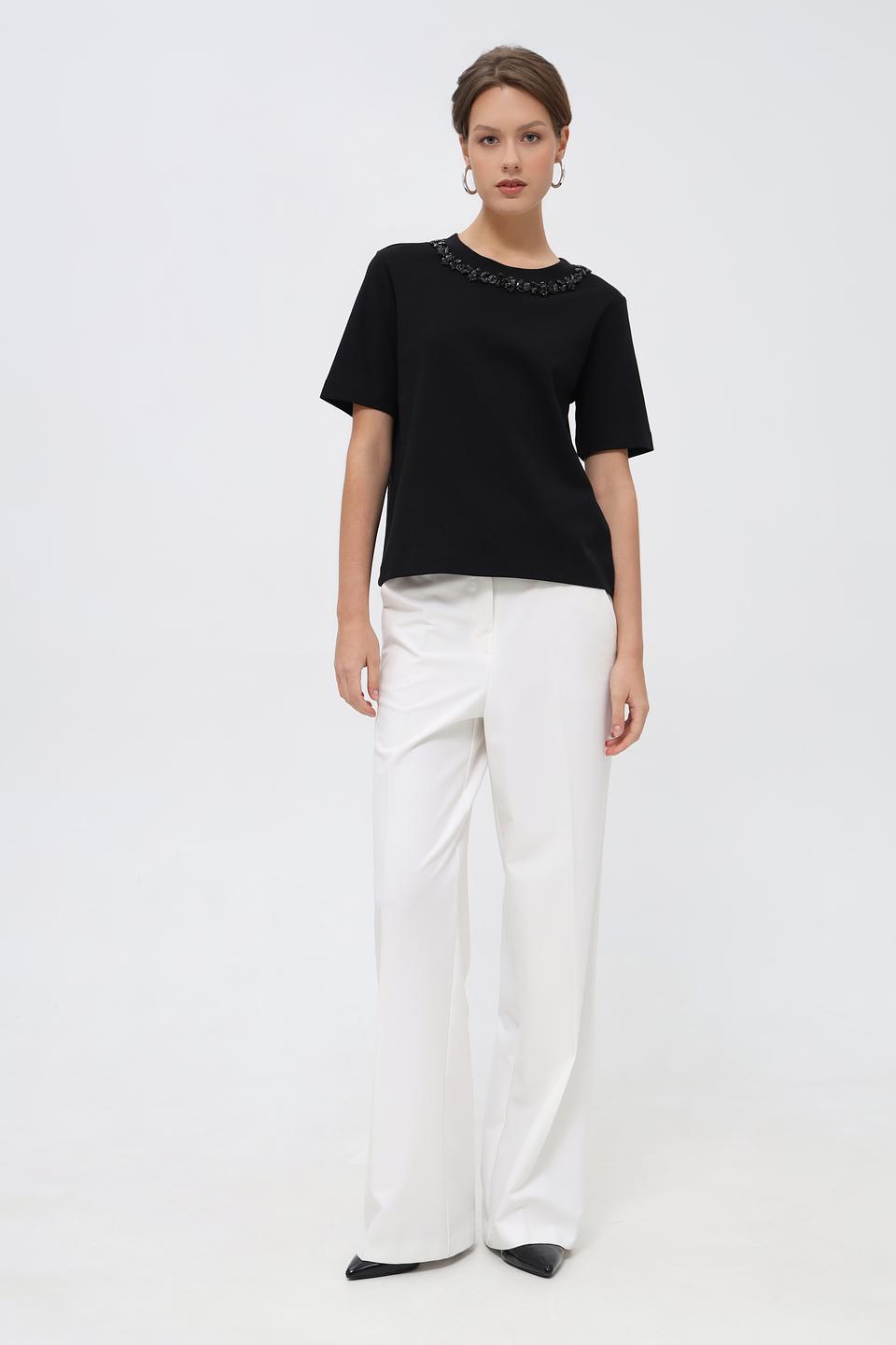 Футболка Betty and Co с декором