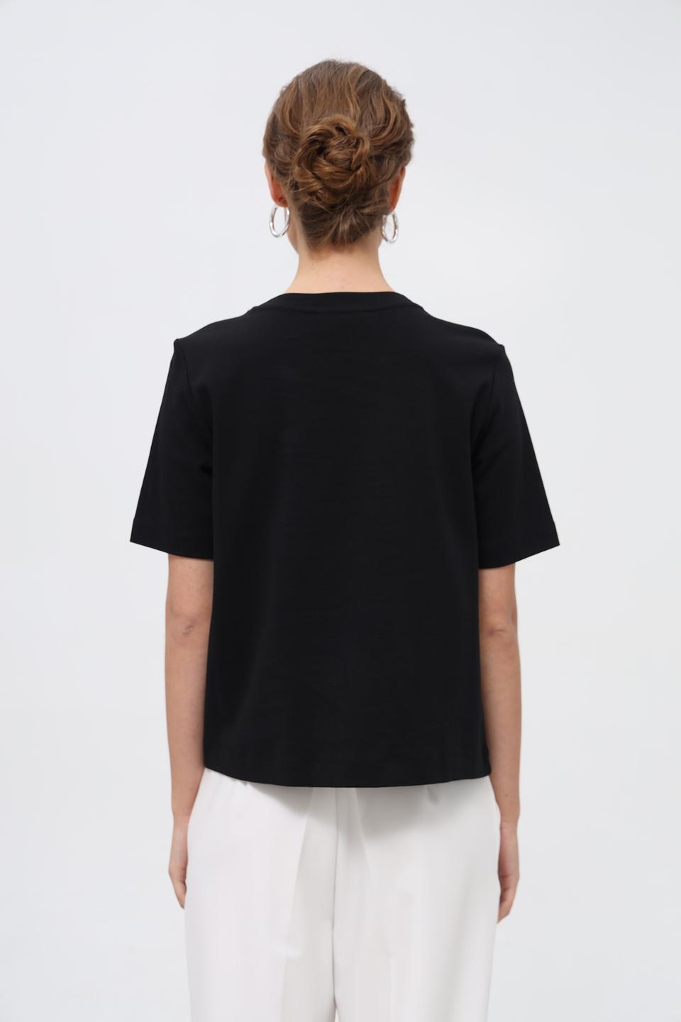 Футболка Betty and Co с декором