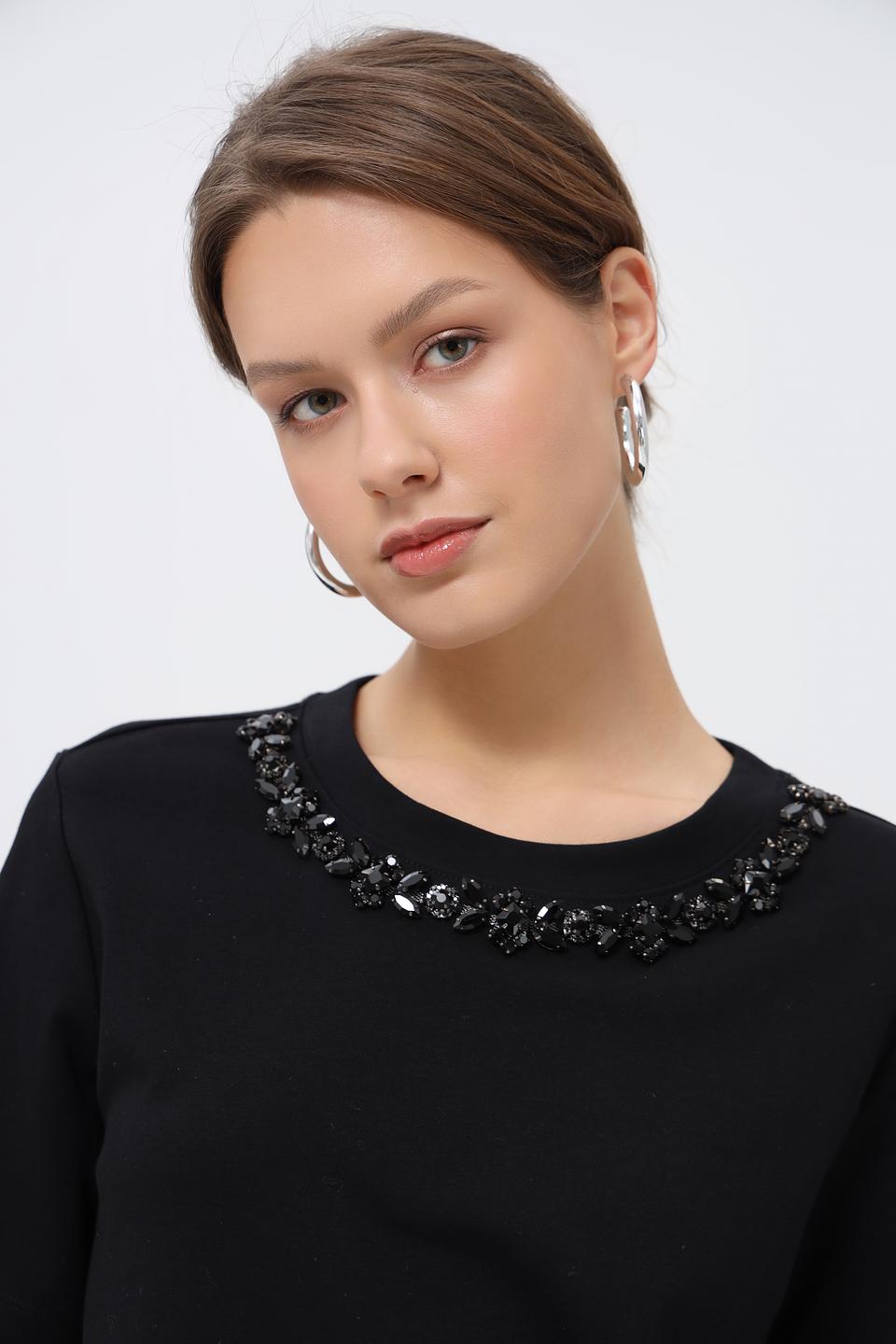 Футболка Betty and Co с декором