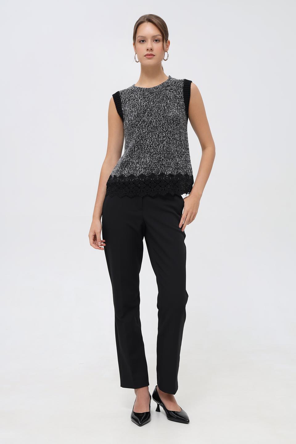 Жилет Oui с кружевом черный