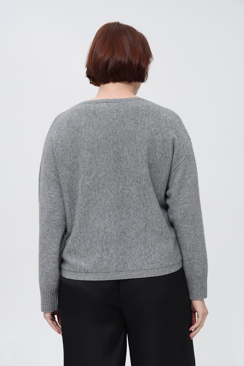 Пуловер Lecomte с пуговицами серый