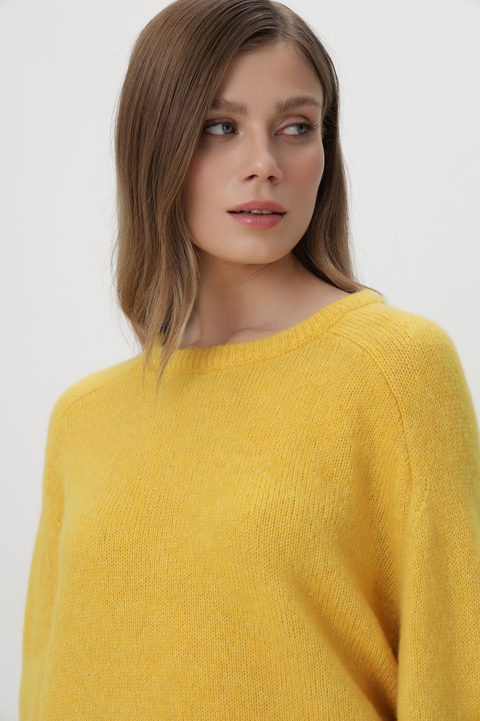 Пуловер Monari шерстяной горчичный