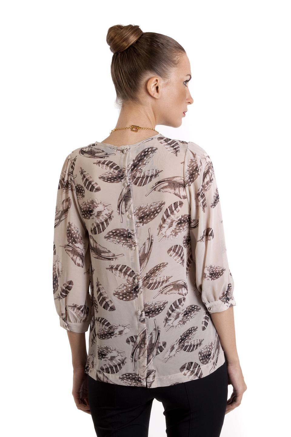 Блуза Locust с принтом перья бежевая
