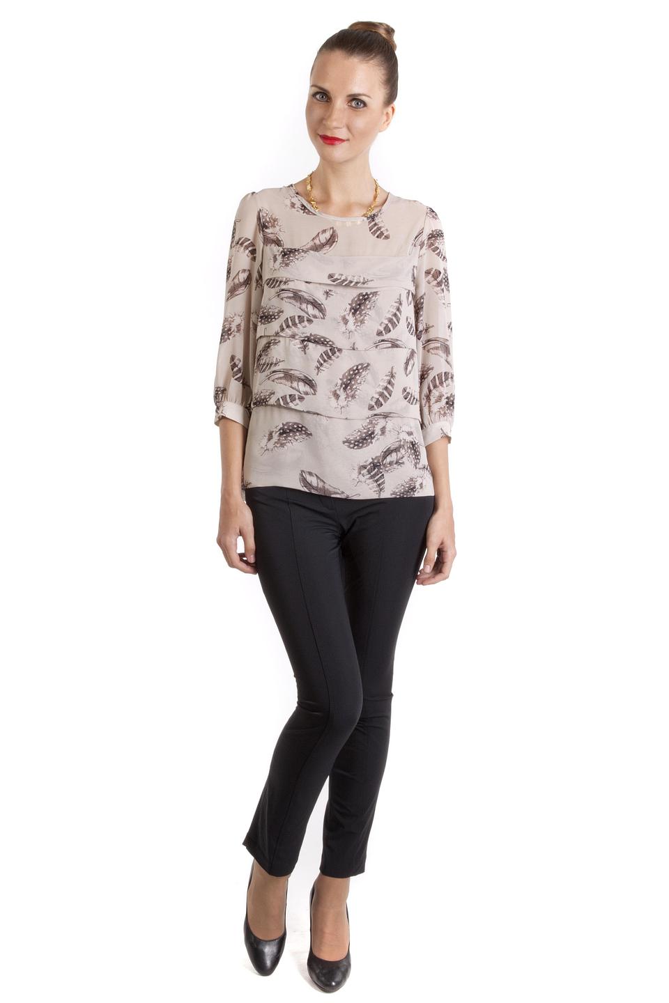 Блуза Locust с принтом перья бежевая