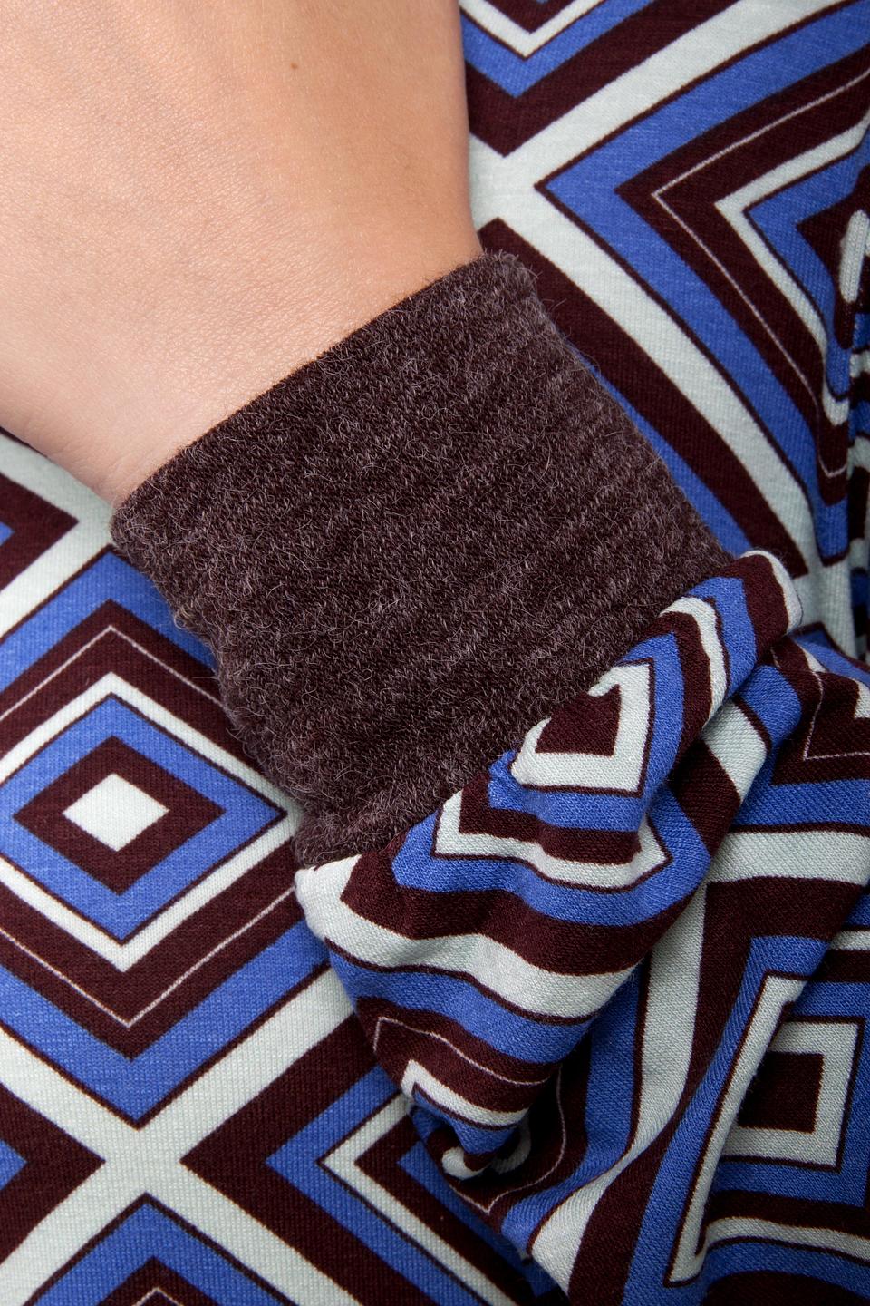 Блуза Pezzo сине-коричневая с геометрическим принтом и воротником-хомут