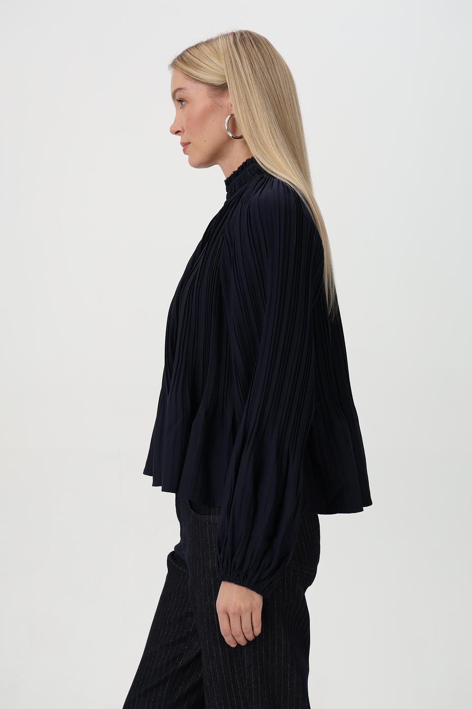 Блуза Monari плиссированная чёрная