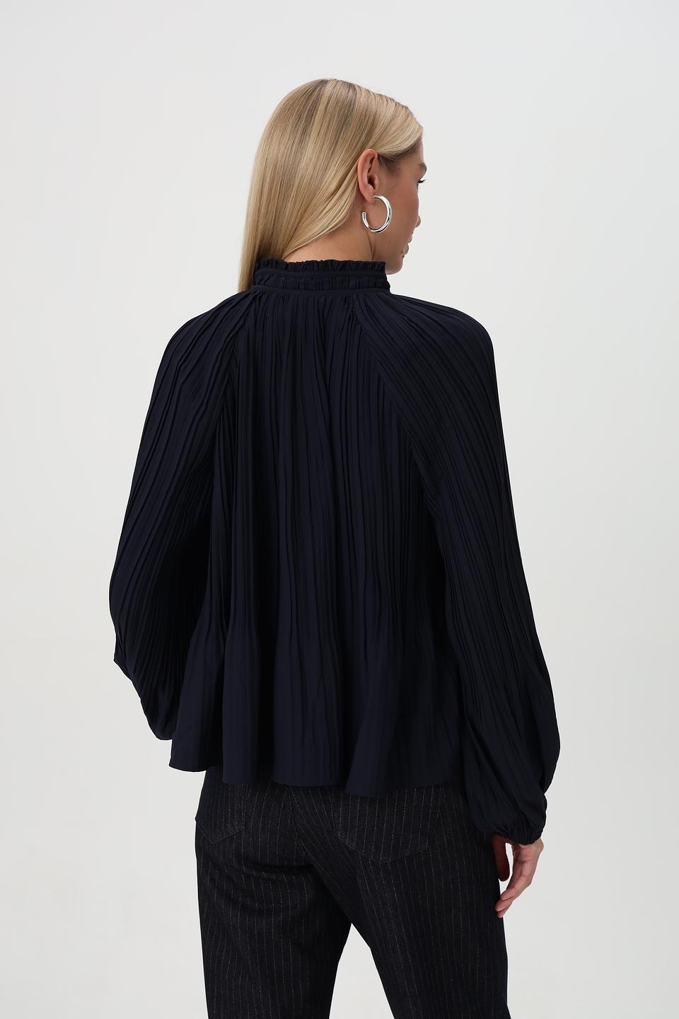 Блуза Monari плиссированная чёрная