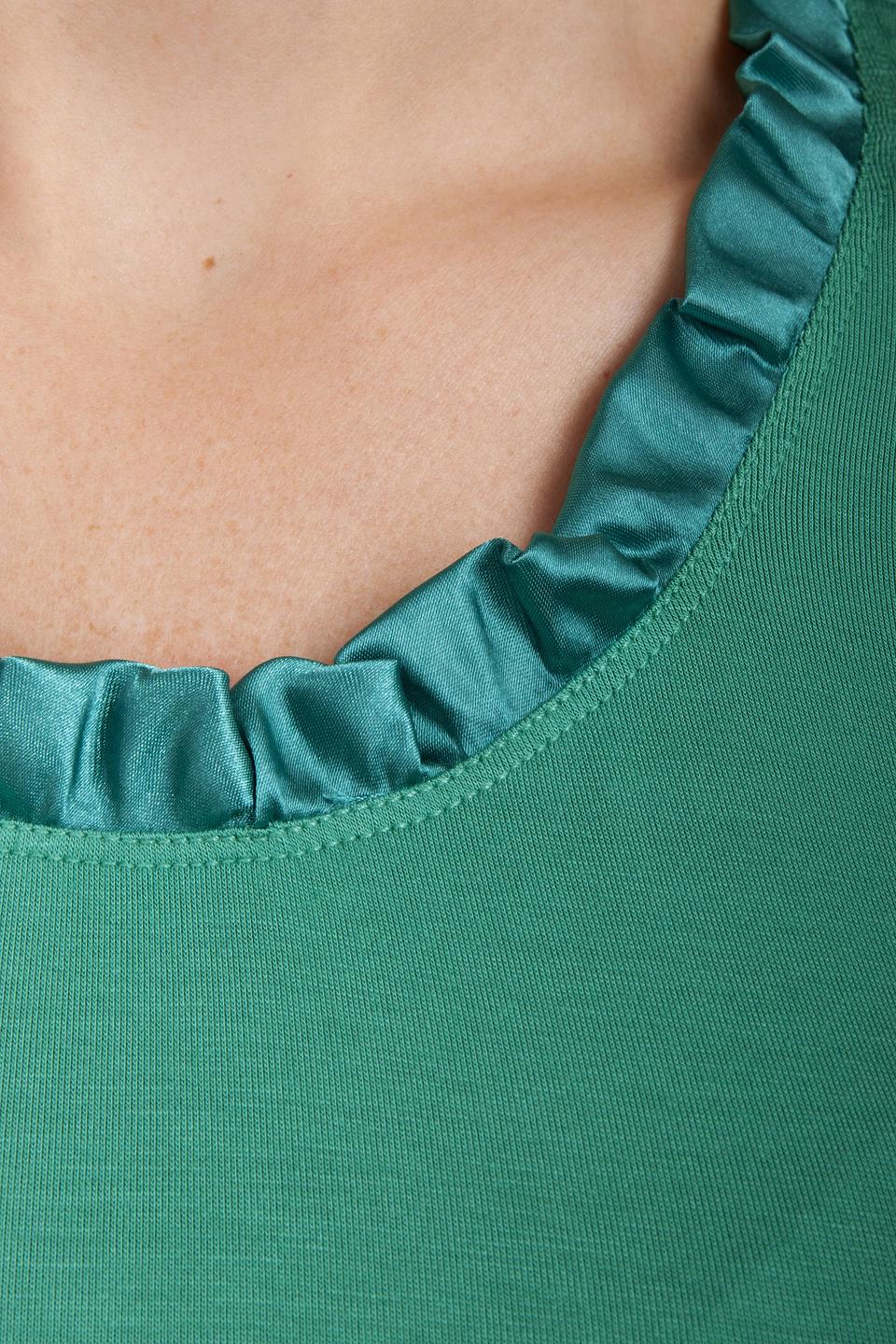 Блуза Pezzo с воротником-рюшью изумрудная