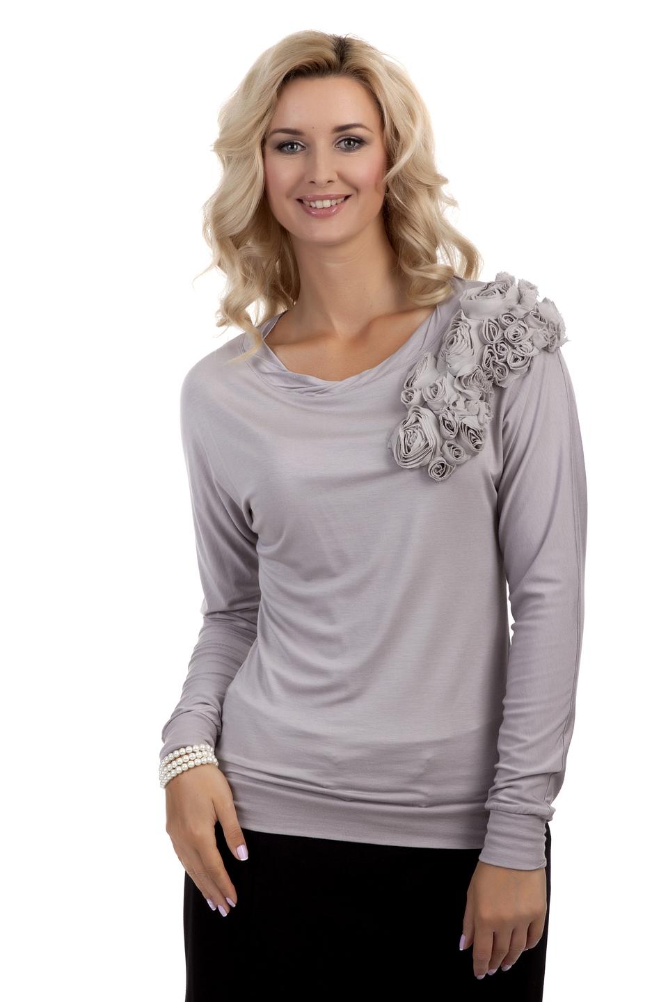 Блуза Pezzo серая с декоративными цветами