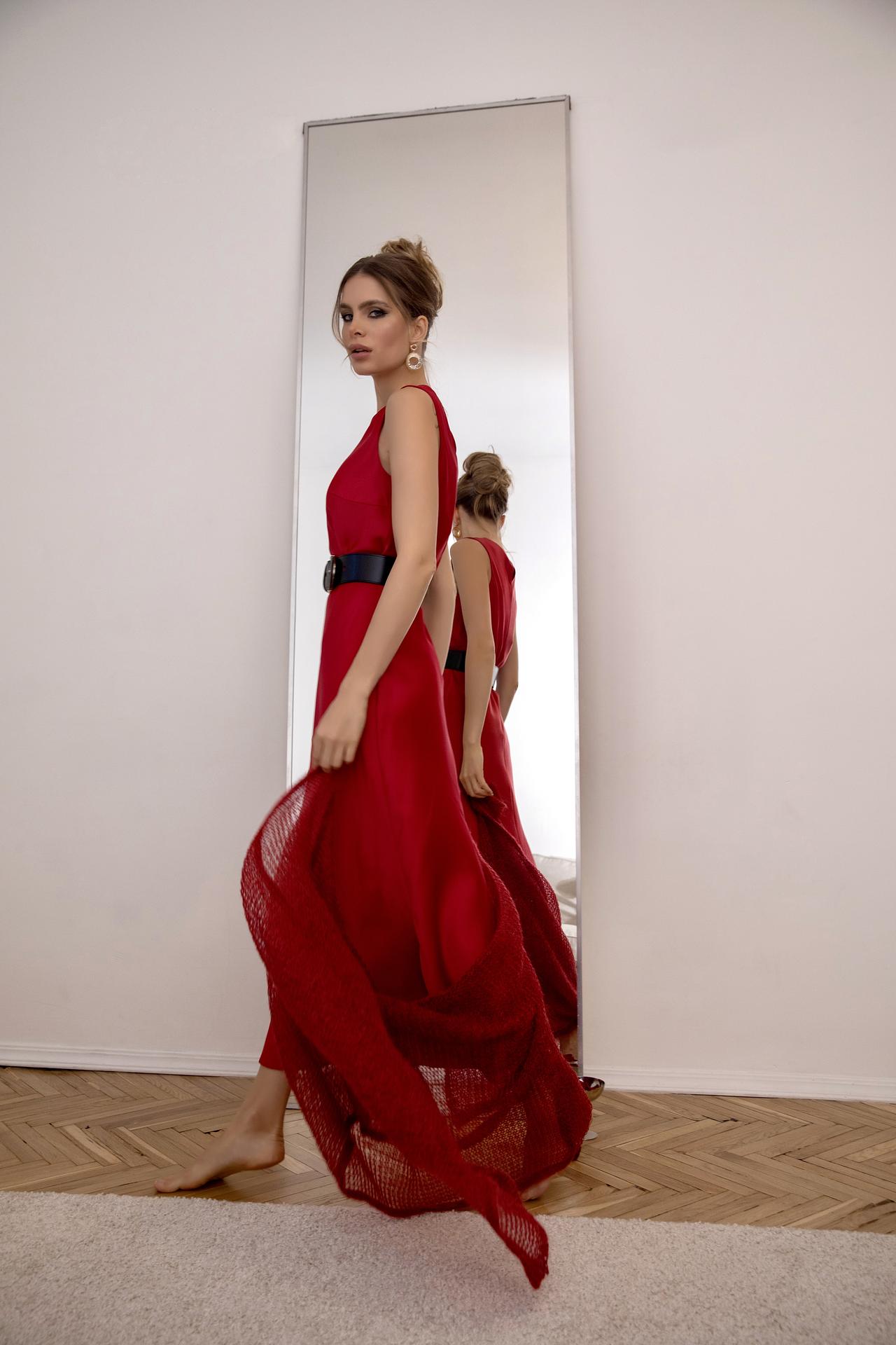 Бордовый образ Emka и Penny Black